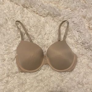 VS Pink Wear Everywhere T-Shirt Bra